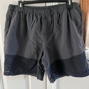 Mountain hardware men’s shorts